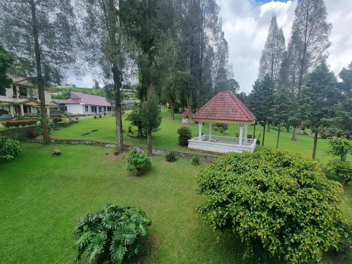 Oyo 93062 Sibayak Multinational Rest House Berastagi Exterior foto